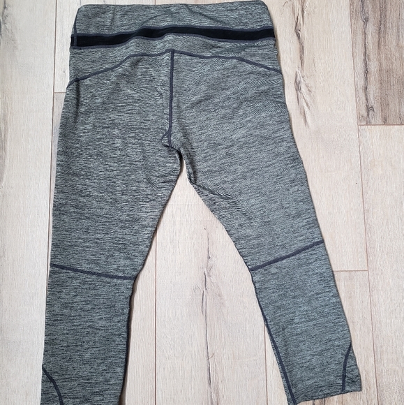 MPG Capri leggings - Picture 2 of 3